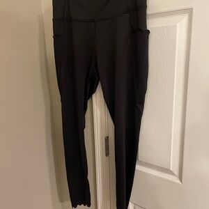 Crown & Ivy Black Leggings